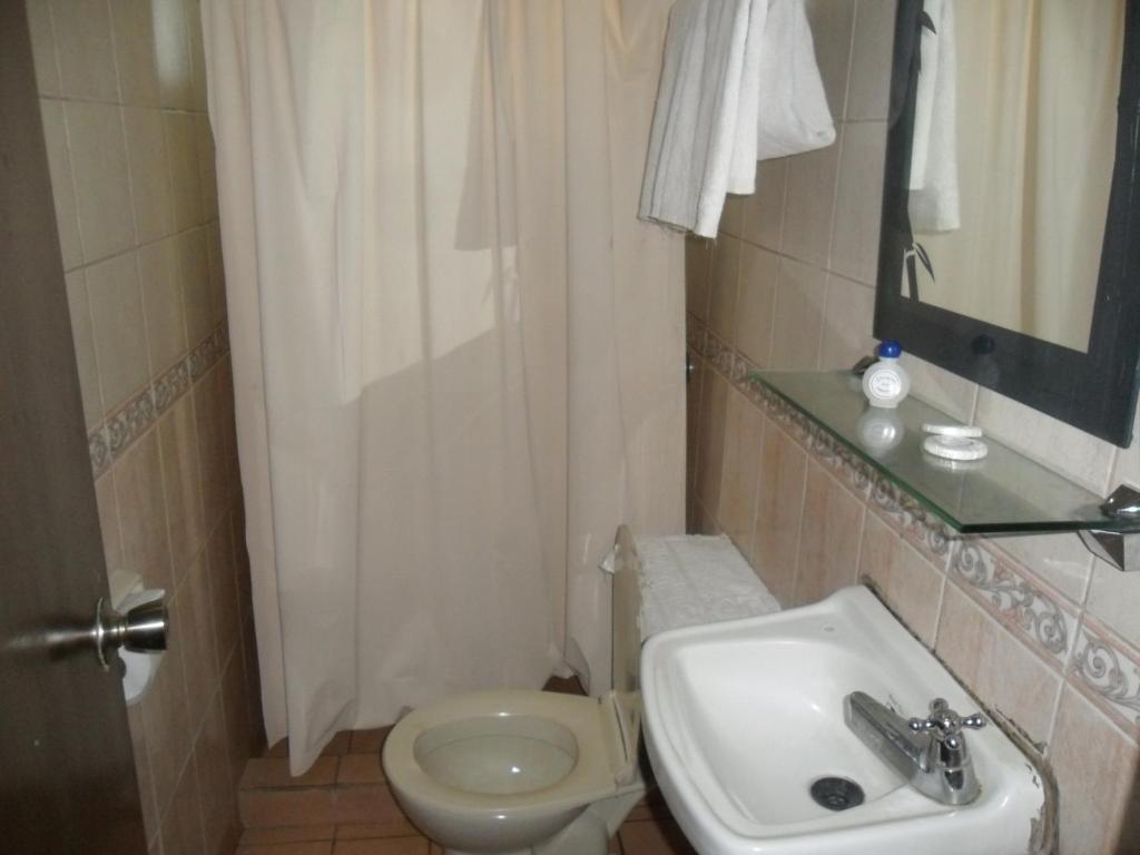 Tagaytay Econo Hotel Tagaytay City Szoba fotó