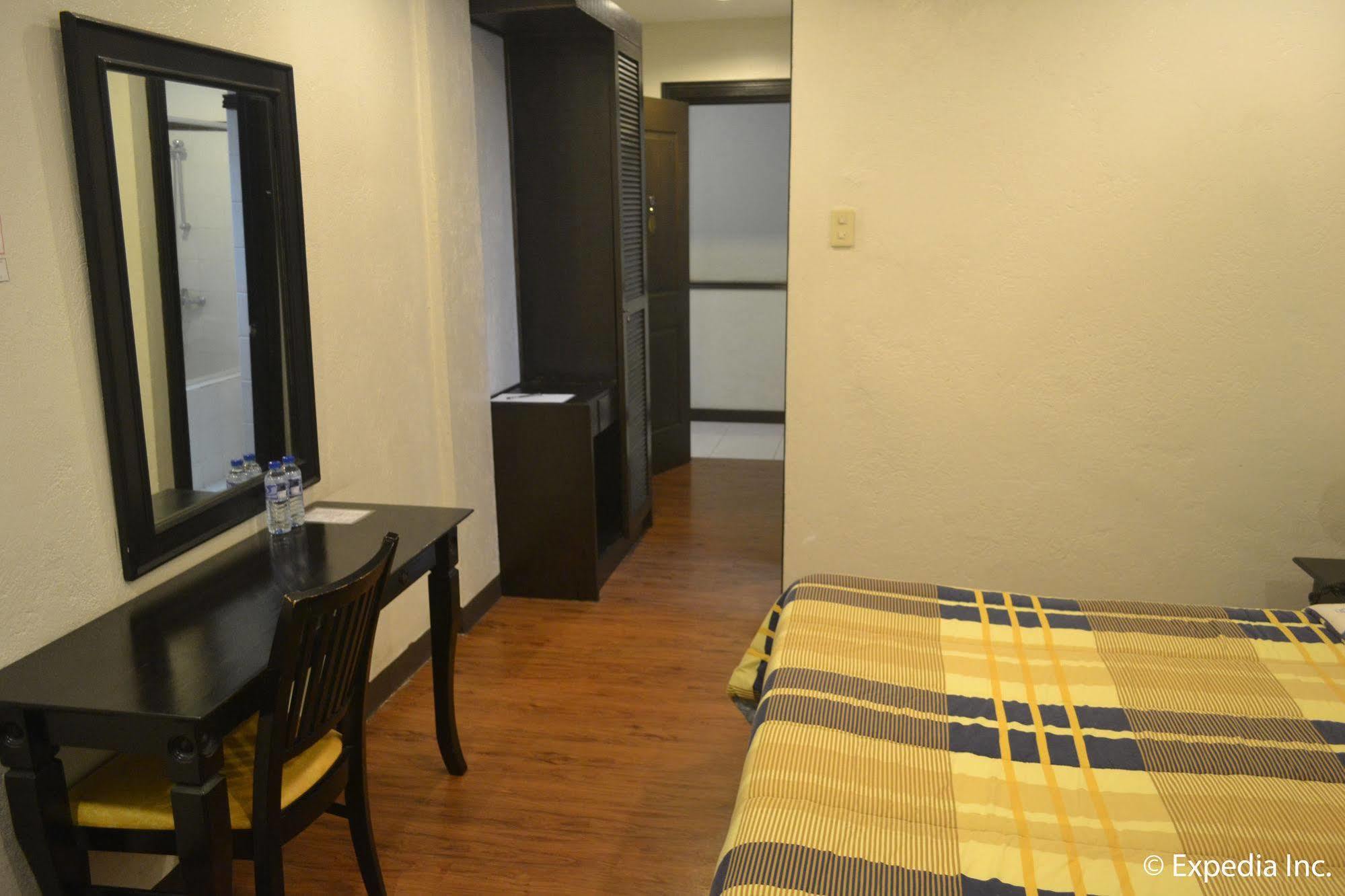 Tagaytay Econo Hotel Tagaytay City Kültér fotó